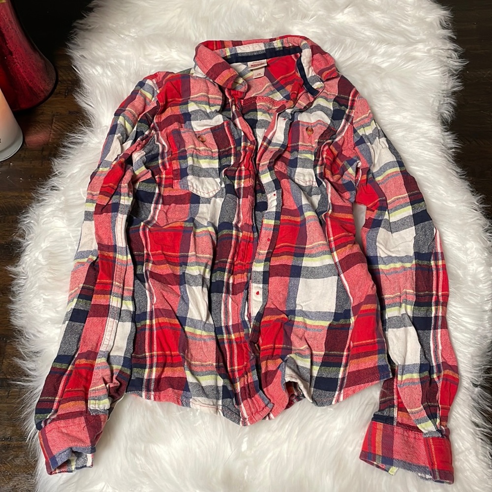 Women’s Flannel - size M